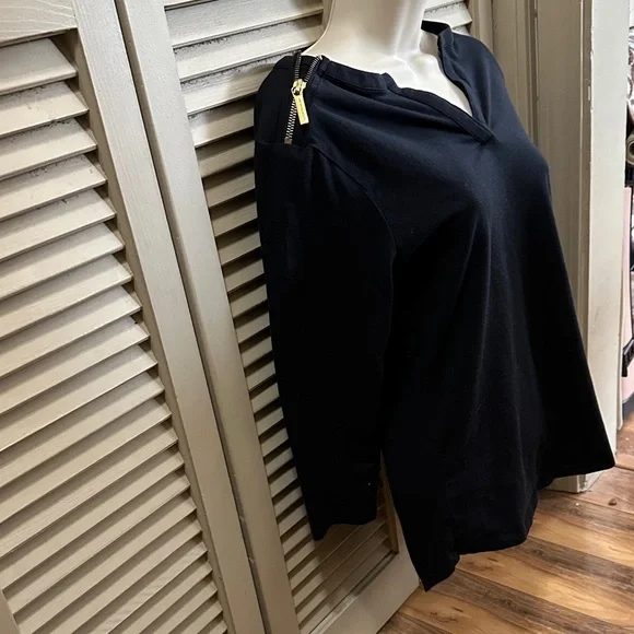 Michael Kors Super Soft Vneck Black Top with Gold Zipper Accent - Picture 2 of 4